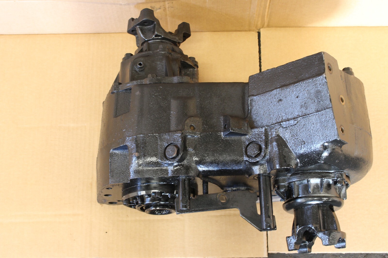 Ford NP205 Transfer Case 1978 79 F Series Married 31 Spline D8TA7A195