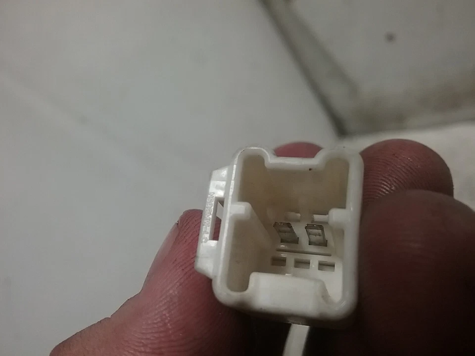 Arnés de cables para maletero trasero Infiniti QX4 2001-2003 (3,5 L 6 cilindros) Foto 2 de 4