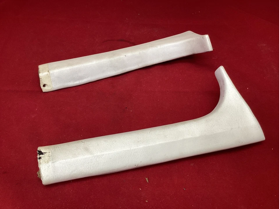 1968 1969 1970 Lincoln Continental Mark III JUEGO DE MOLDURAS DE PILAR INTERIOR TRASERO - L/R Foto 3 de 4