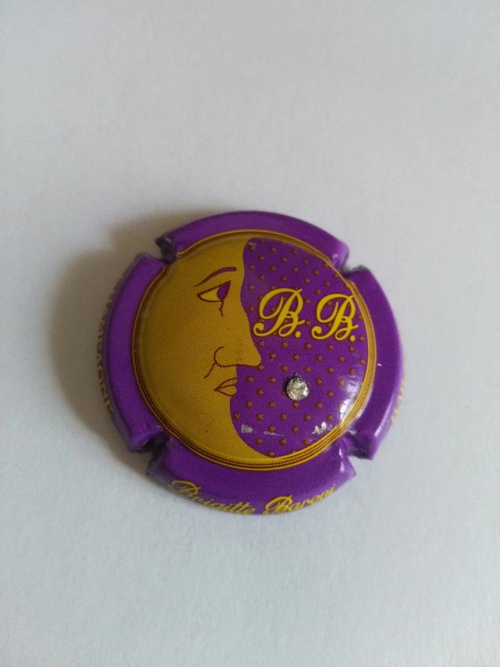 Capsule de champagne B. BARONI strassée n° 13 Aube - Photo 1/1