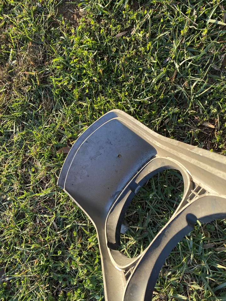 69 PONTIAC CATALINA VENTURA EXECUTIVE LH PARRILLA PARRILLA MOLDURA 9795116 OEM Foto 4 de 4