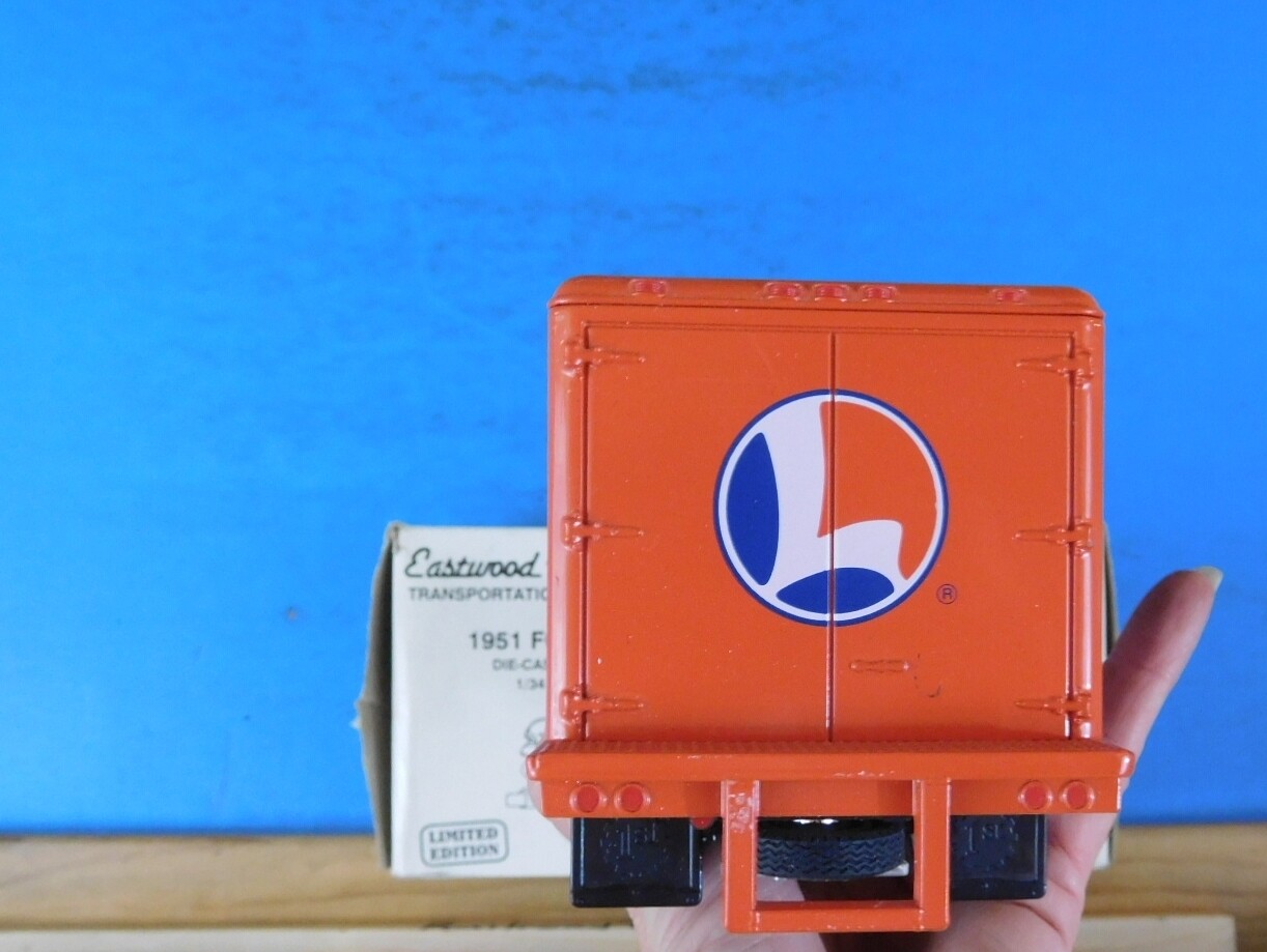 Eastwood Automobilia Transportation Collectables 1951 Ford F6 1/34