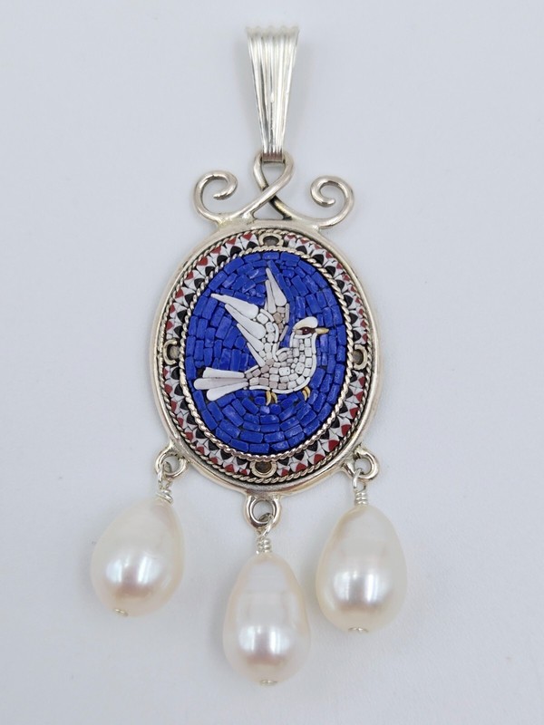 Micro Mosaic Freshwater Pearls Pendant Bird Dove Necklace Italy Antique