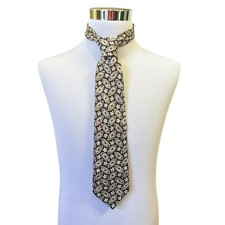 Barrington Necktie Mens USA Designer 100 Imported Silk Geometric Green