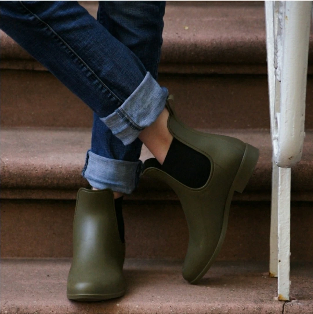 Green chelsea sale rain boots