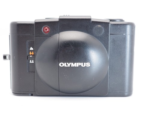 Appareil photo argentique 35 mm noir Olympus XA2 neuf scellé lumineux réservé JAPON #vendredi noir - Photo 7/23