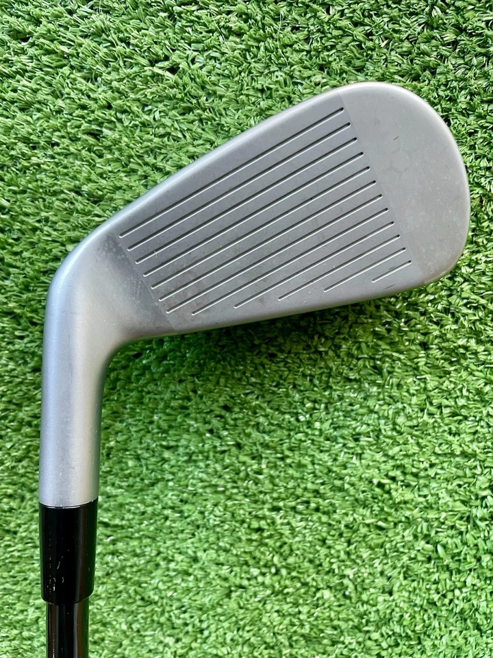 Taylormade P DHY Utility 3 Iron Stiff Flex Graphite Right Handed Mens Golf Club - Image 4 of 4