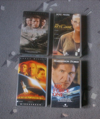 4 Stück VHS Kassetten (Pearl Harbor, Armageddon, Air Force One, Die Akte Jane)