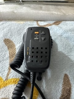 Microfono altoparlante da spalla Icom HM 75A
