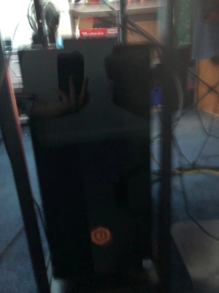 CyberPowerPC usado - Gamer Xtreme Gaming escritorio Foto 2 de 4