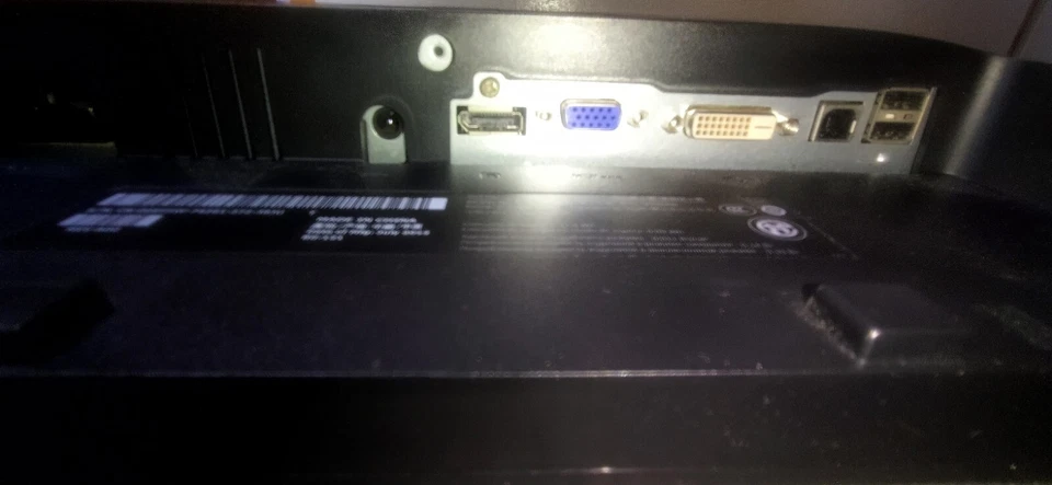 Monitor Dell P1913Sb TN 49 cm 19" Zoll 5:4 FullHD 60Hz VGA DVI DisplayPort 2xUSB - Bild 4 von 4