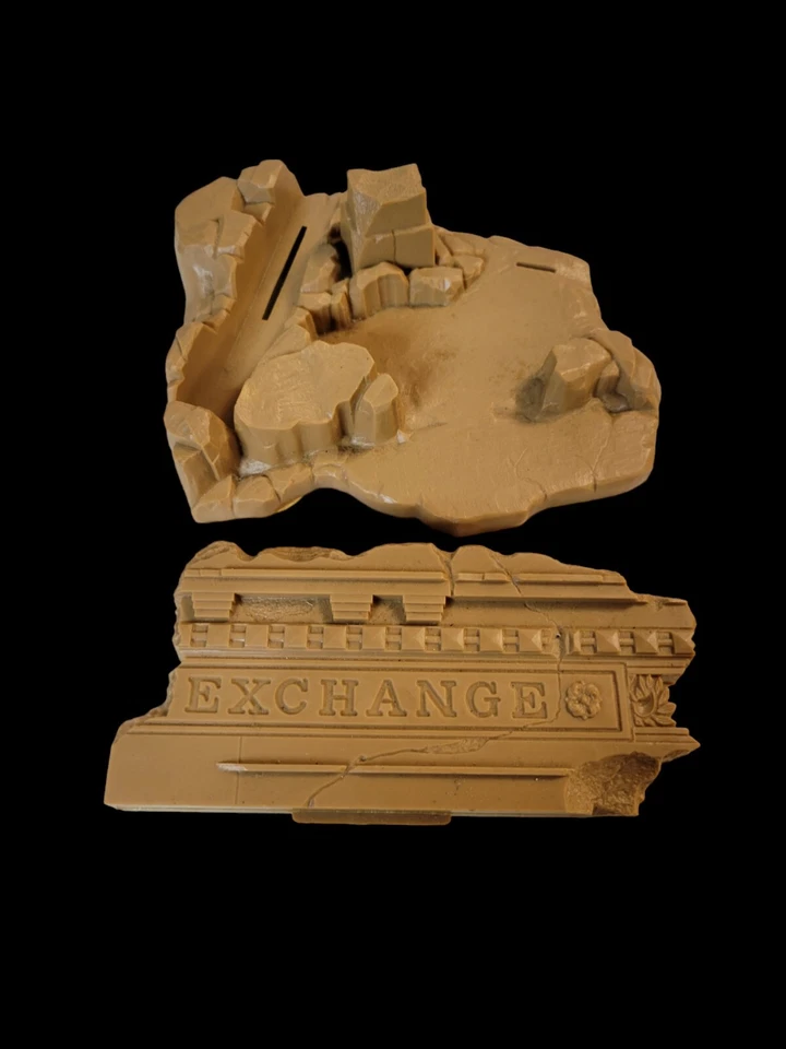 1973 Addar Aurora Model Kit Parts Planet of the Apes CORNELIUS base - Image 2 of 4