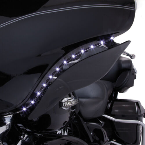 Ciro LED Accent Turn Signals Bat Blades for Harley Batwing Fairing 14-17 - Foto 1 di 5