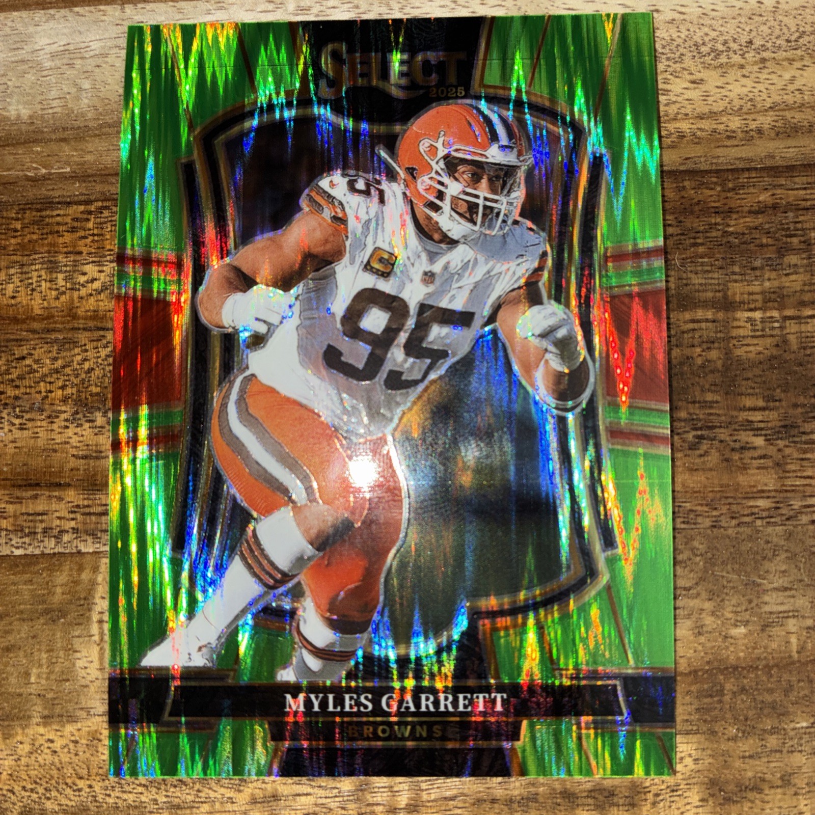 2025 Panini Select - Premier Level Myles Garrett #156 Green Shock Prizm /699