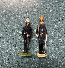 Two 2 Britains Hand Painted Toy Infantry Soldier. Very Good Condition TS 18