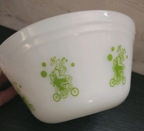 Vintage FEDERAL Glass 7" Mixing Bowl Circus Clown On Bicycle