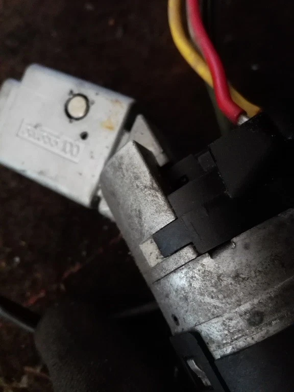 4162XT Verrouillage de la direction CITROEN C4 PICASSO Pic. 2.0 HDi FAP Mnv - Photo 4/4