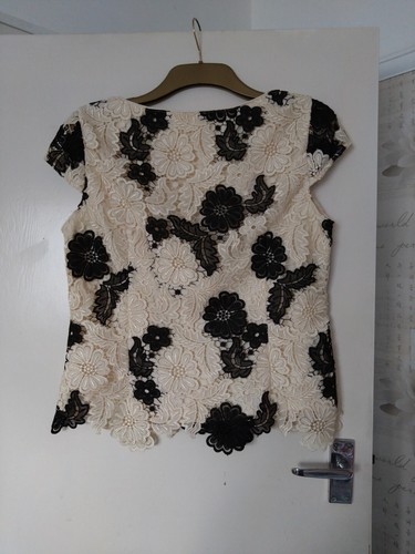 Ladies Jacques Vert Petite Ivory And Black Floral Lace Cap Sleeve Top Size 14 - Picture 5 of 5