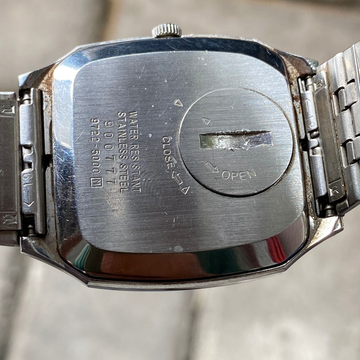 RARE SEIKO King Quartz Roman Snowflake White Dial Square