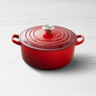 Le Creuset 7 qt Signature Round Dutch Oven