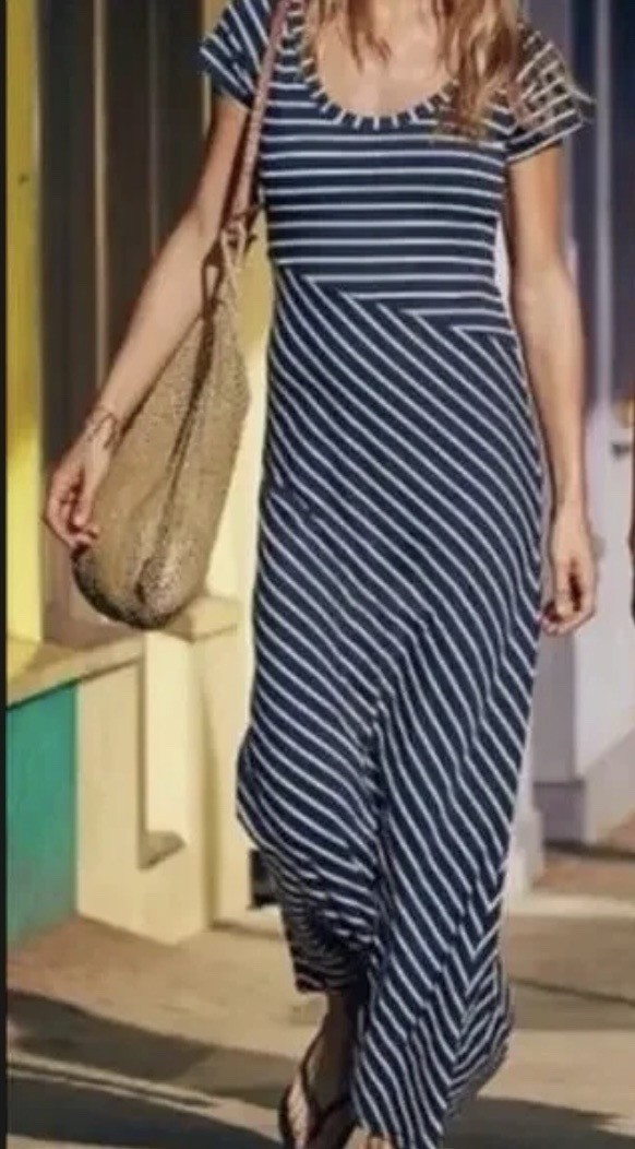 Athleta Makai Maxi Dress Womens Small S Navy Blue White Striped Scoop Neck