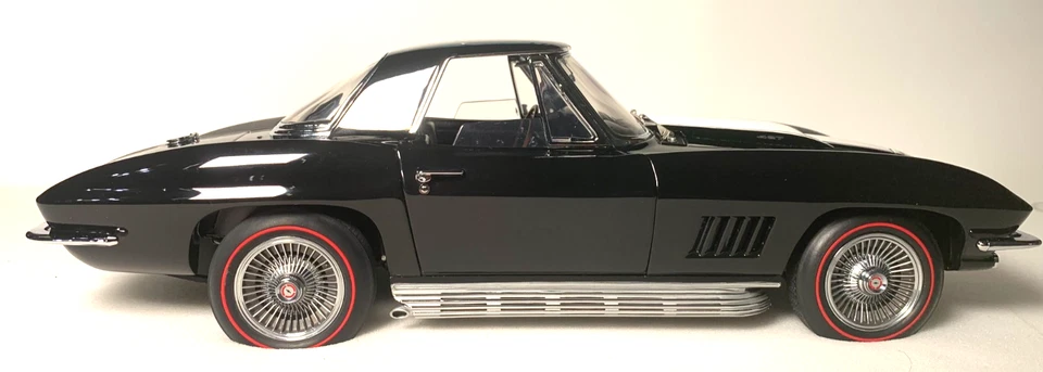 Franklin Mint 1967 Corvette StingRay L88 Black scale 1:12 INV# 3529 - Image 4 of 4