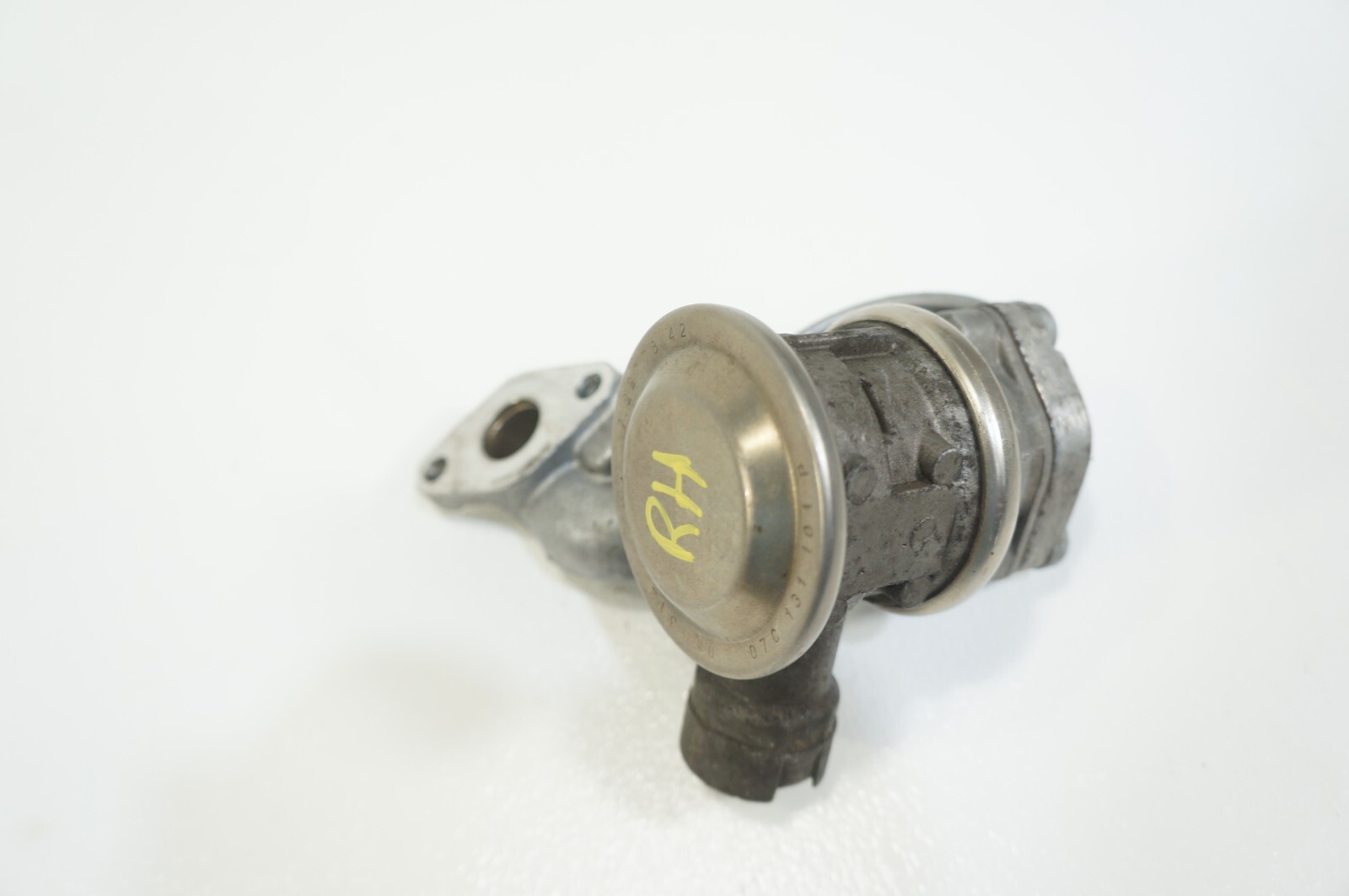 06-18 Bentley Continental W12 Passenger Side Air Pump Check Valve EGR Emission