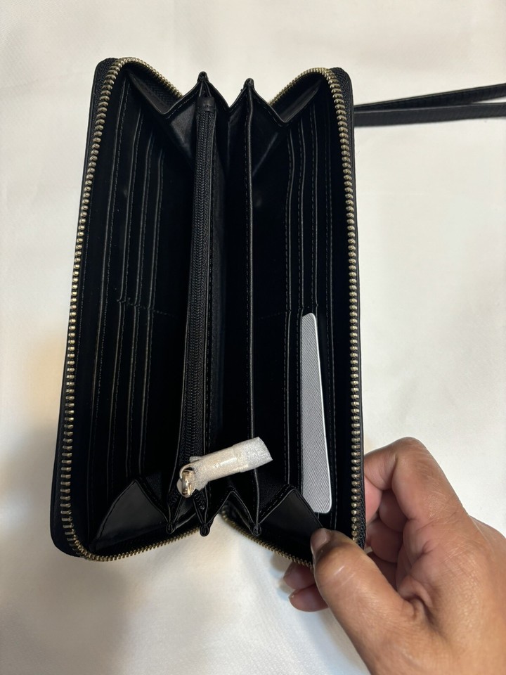 GUESS Lyndi Large Zip Around Wallet Black Color eBay