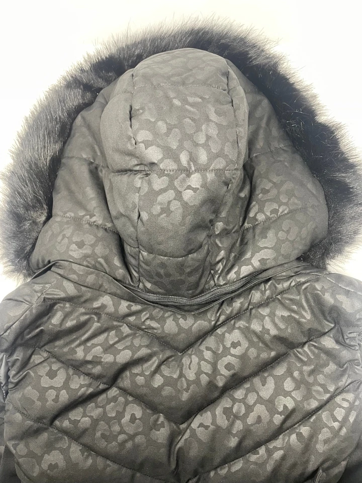 Women's Michael Kors Faux Fur Hood Black Vest Medium M - Image 4 of 4