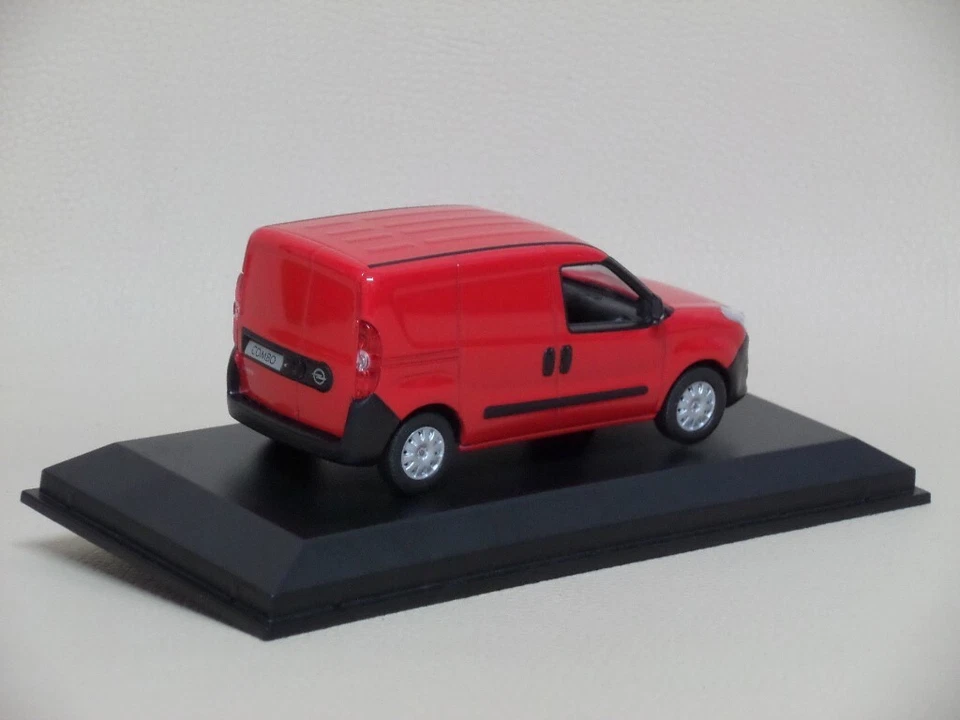 OPEL COMBO (FiAT DOBLO') ELABORAZiONE MODiFiED "VERSiONE BASE" ROSSO NOREV 1/43 - Immagine 2 di 3