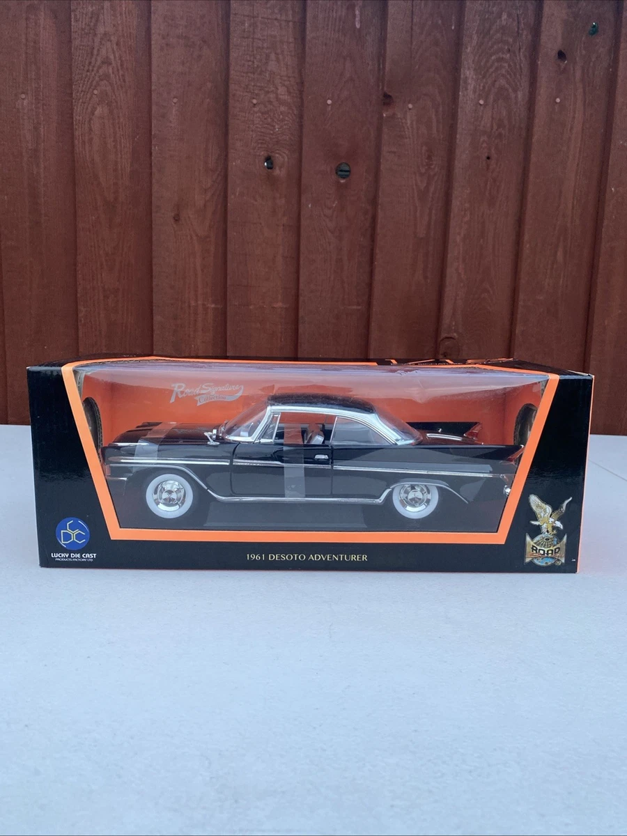 Miniature Road Signature 1/18 - Desoto Adventurer 1961 - Verte Et Blanche - Diecast