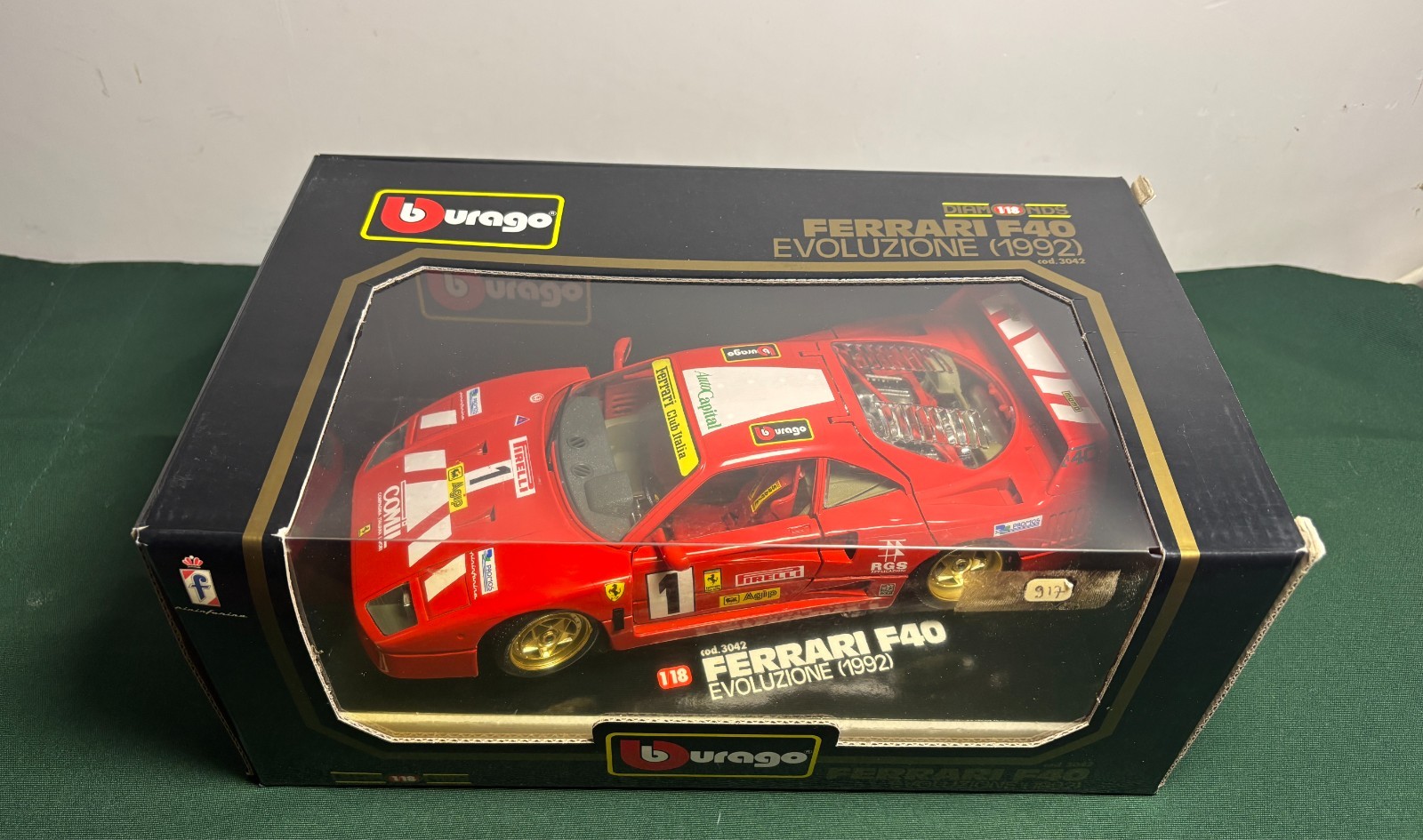 Ferrari F40 Evoluzione (1992) 1:18 Bburago – Condizioni Perfette