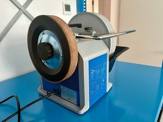 Tormek T 8 Original Sharpening System T8 230v KJ45 and SE 77 jigs