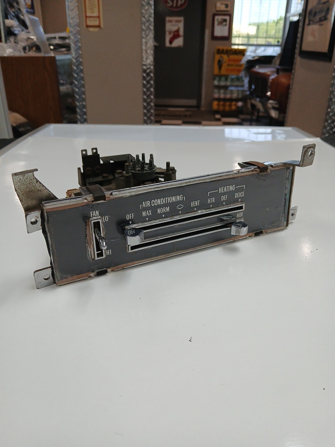 Picture 1 of 6