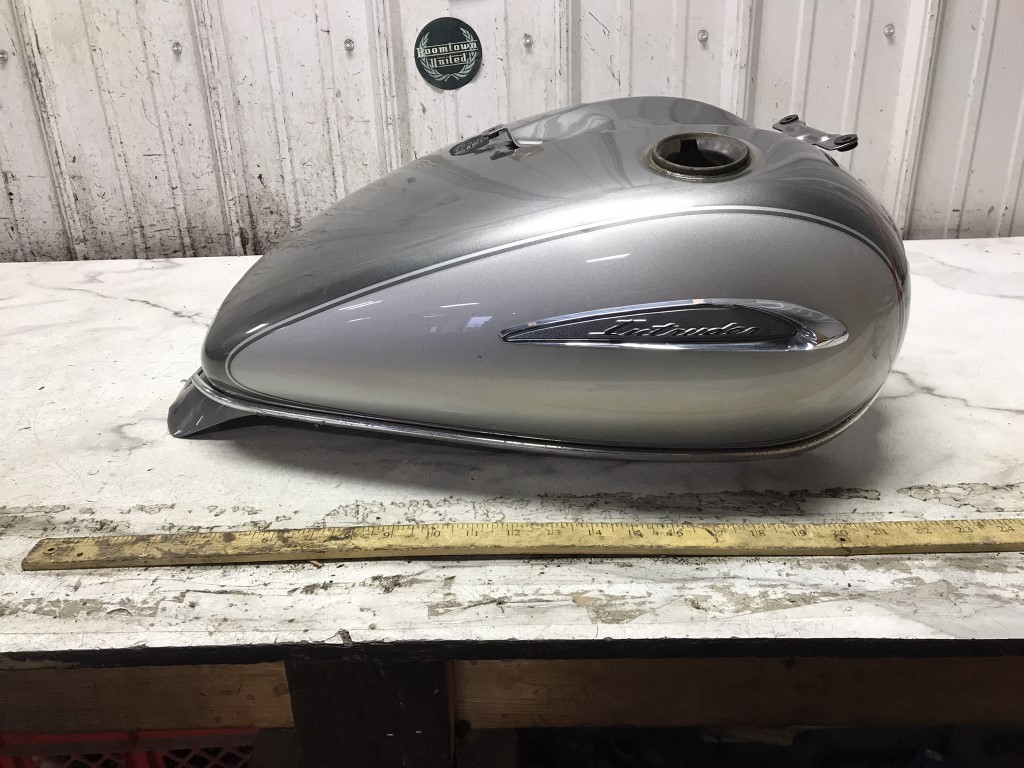 01 Suzuki VL800 VL 800 K Intruder Volusia Gas Fuel Petrol Tank | eBay