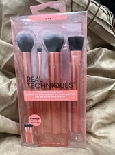 Real Techniques Flawless Base Face Makeup Brush Set with Bonus Brush Storage 