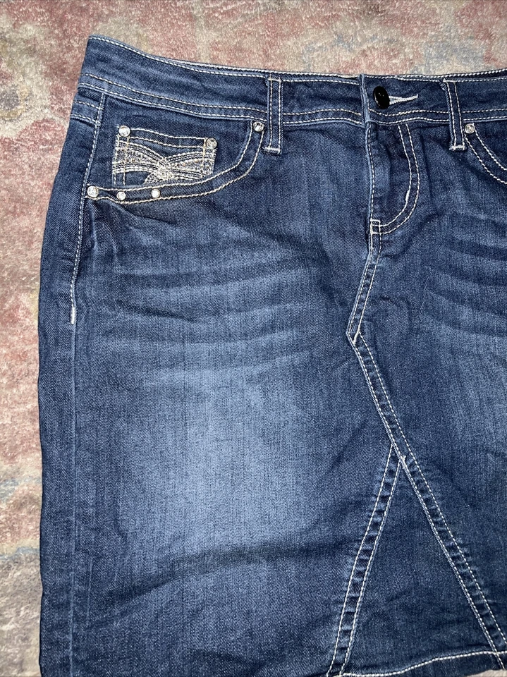 Vintage Earl Jean Women's Blue Stretch Denim Jean Skirt Bling Pockets Sz 6Petite - Image 3 of 4