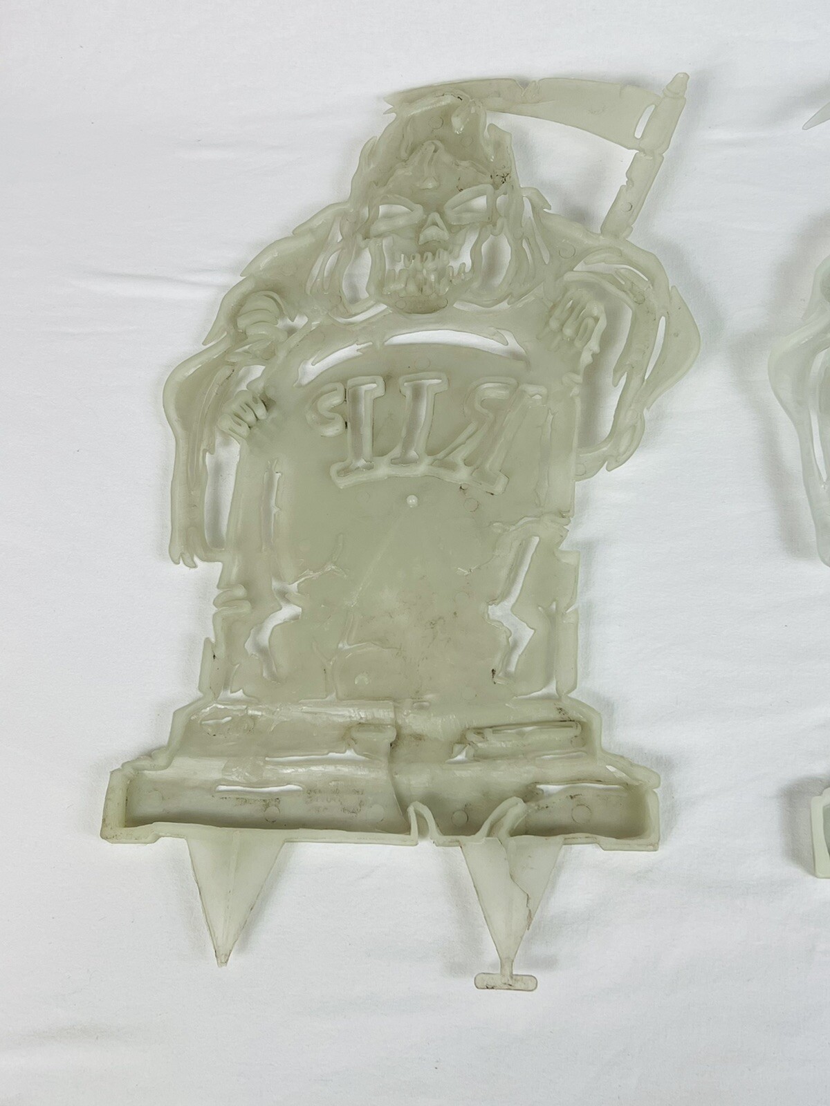 (2) Vintage Glow In the Dark Grim Reaper RIP Halloween Decorations Lawn Decor