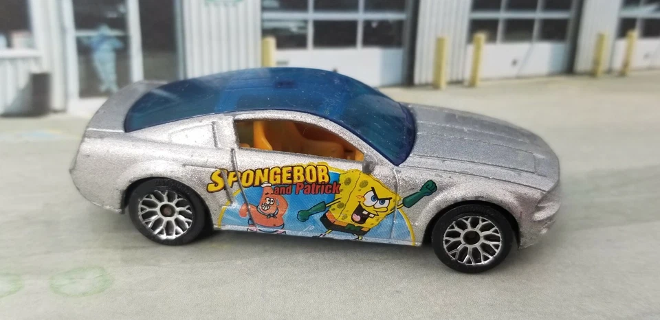 2004 Matchbox Ford Mustang GT Concept -SpongeBob SquarePants 5-Pack Silver MB609 - Image 4 of 4