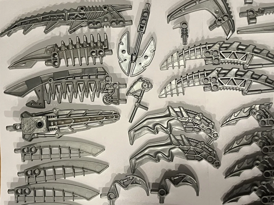 Enorme Juego de Armas LEGO Bionicle Conjunto de 43 Artículos Paquete Piezas Bionicle Genuinas Foto 4 de 4