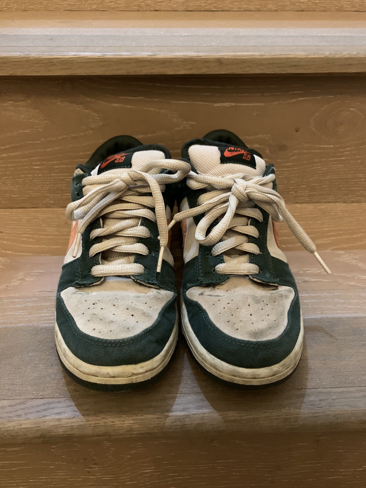 Nike Dunk Low Eire SB Size 6 M RARE VINTAGE Pre owned. image 5