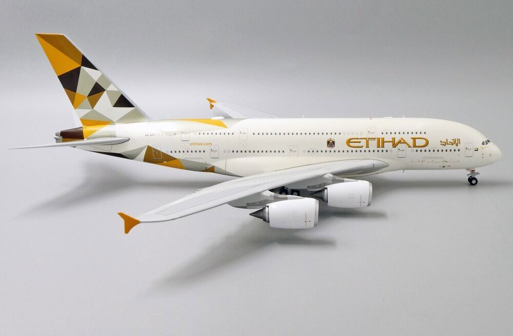 [値下げ]ETIHAD航空 AIRBUS A380 1/400 s-l400.jpg