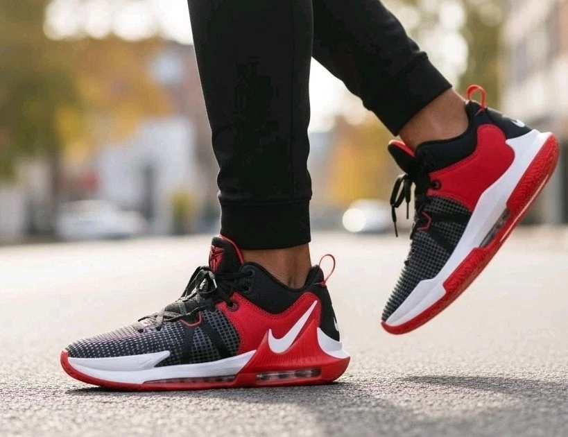Preços baixos em Nike LeBron 12 Low University Red | eBay