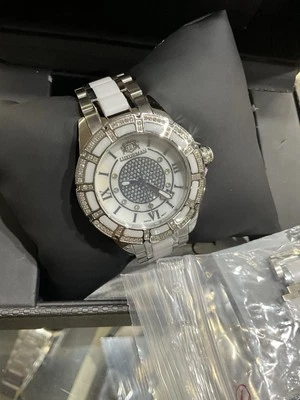 Luxurman Montana Mens Watch 36mm Silver Tone Crystals New Battery 6.25\