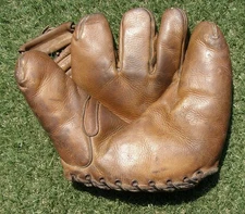 Vintage 1942-45 Joe DiMaggio U.S. Army Baseball Glove, Special Services WW2