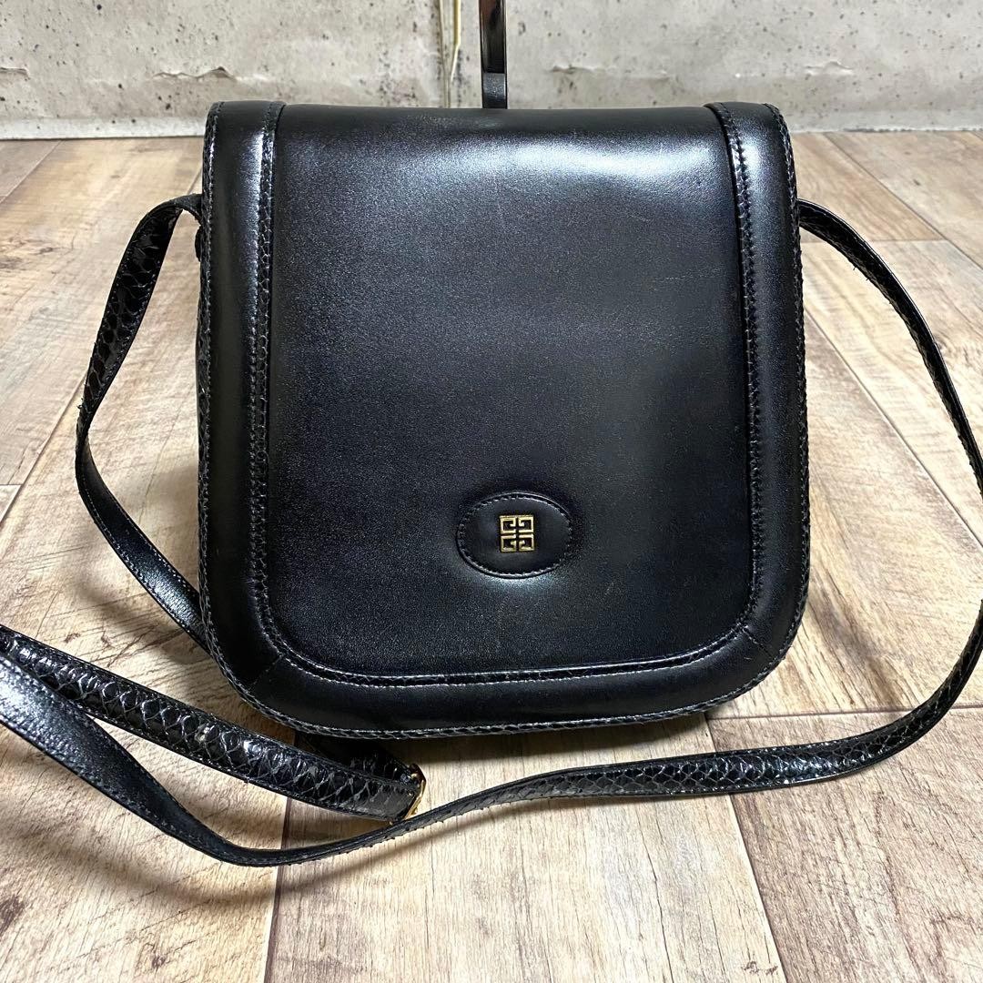 Givenchy Shoulder Bag Leather Black Authentic F0210423 thumbnail 2