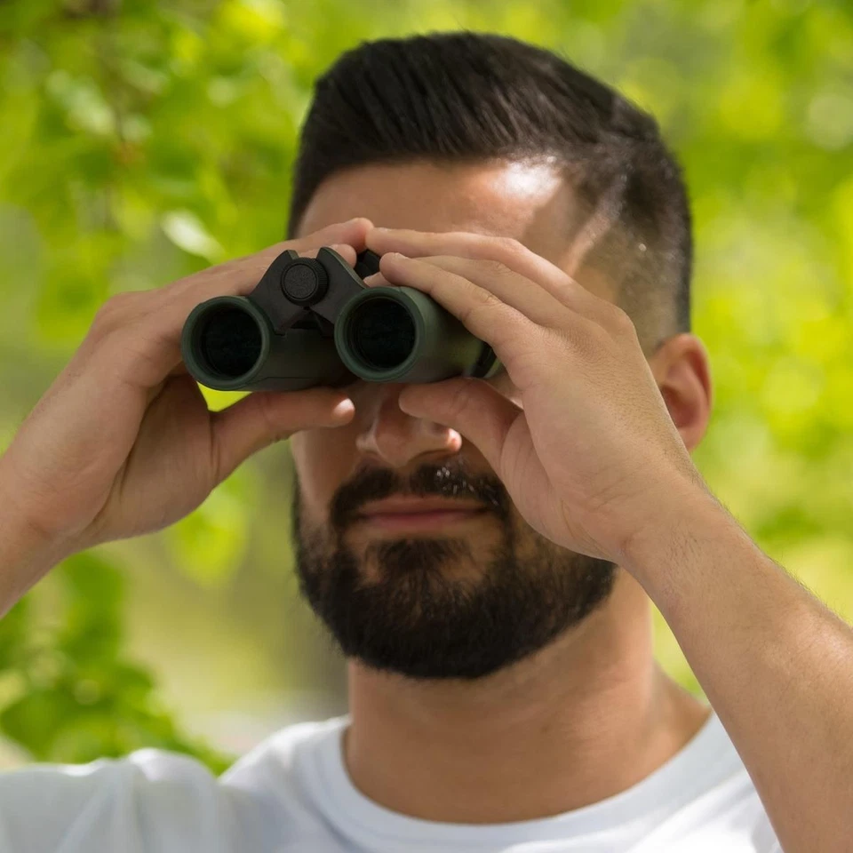 Carson 8x26mm Compact Waterproof Binoculars - Open Bridge - Lightweight - Image 4 of 4