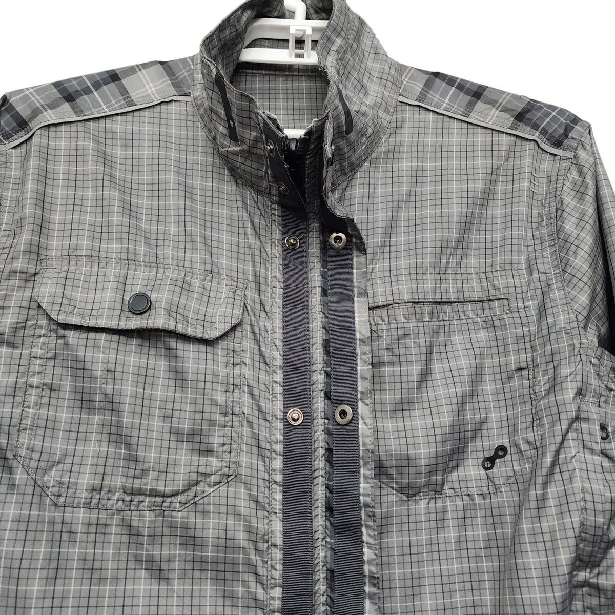 Lululemon Mens Large Nylon Reversible Plaid Jacket Lululemon Mens Large Nylon Reversible Plaid Jacket