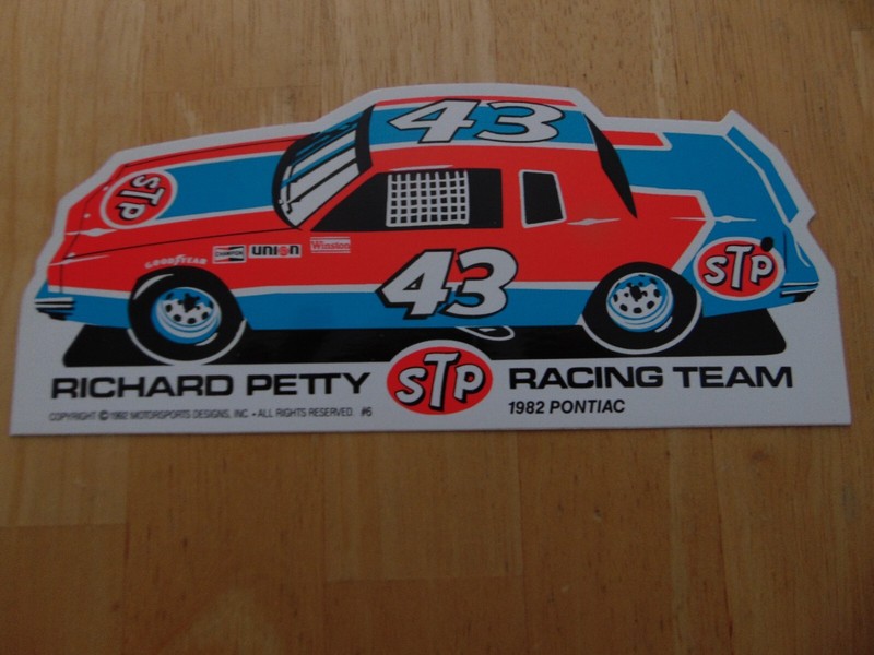 RICHARD PETTY 1982 PONTIAC GRAND PRIX RACING TEAM STICKER/DECAL