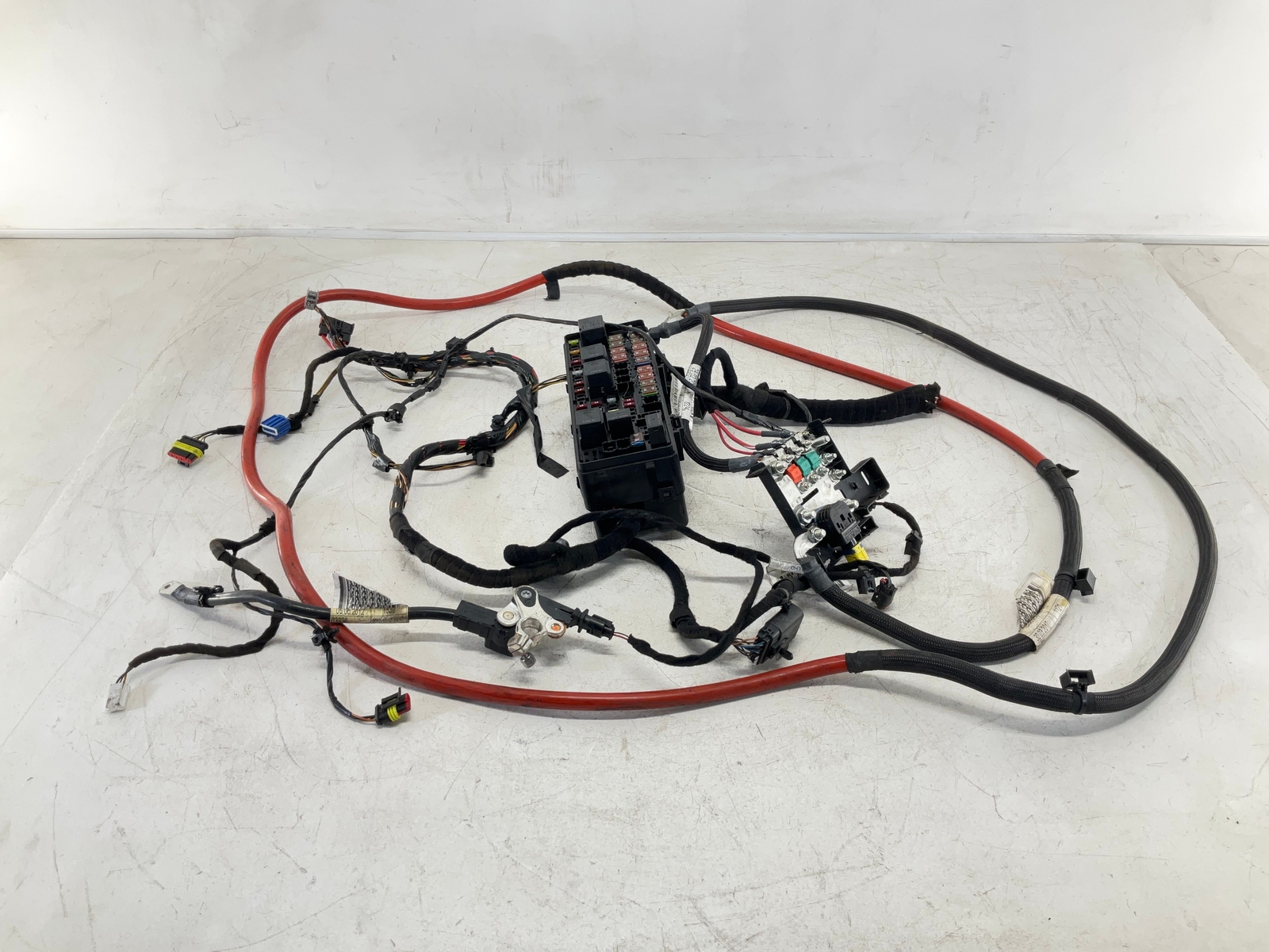 14-17 Maserati Ghibli Rear Relay Fuse Box W/ Harness